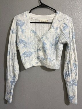 For Love Bell  White & Light Blue Floral Cropped Cardigan Sweater